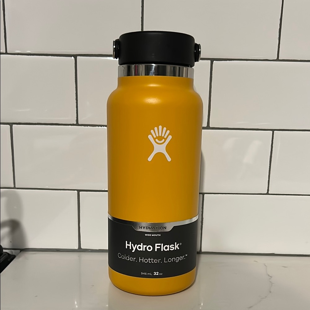 NEW Hydro Flask 32oz